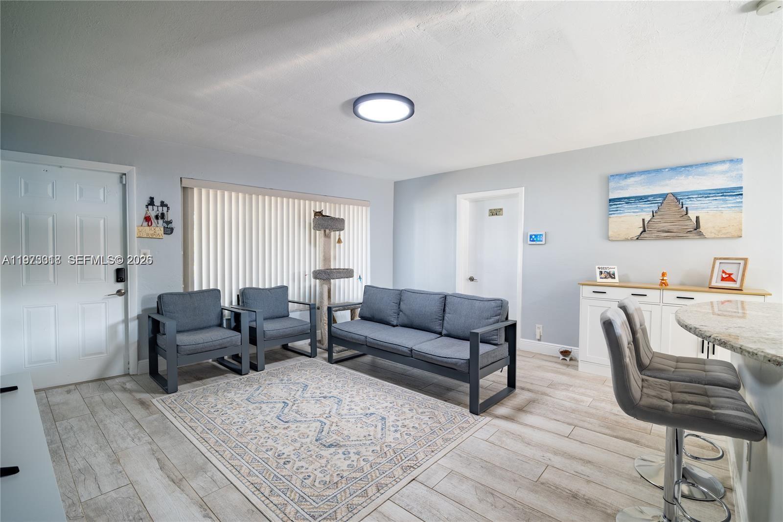 CRESTHAVEN NO 5 - Residential