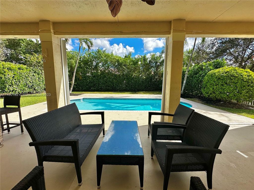 Photo of 812 Lake Blvd, Weston, FL 33326 (MLS # A11480189)