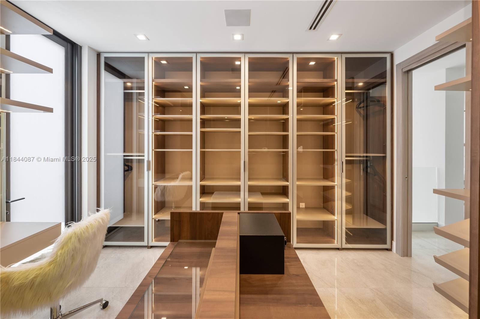 HOLLEMAN PARK - Residential