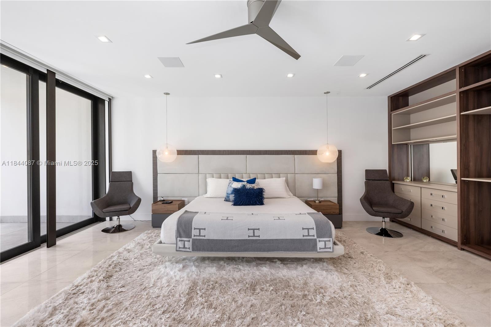 HOLLEMAN PARK - Residential