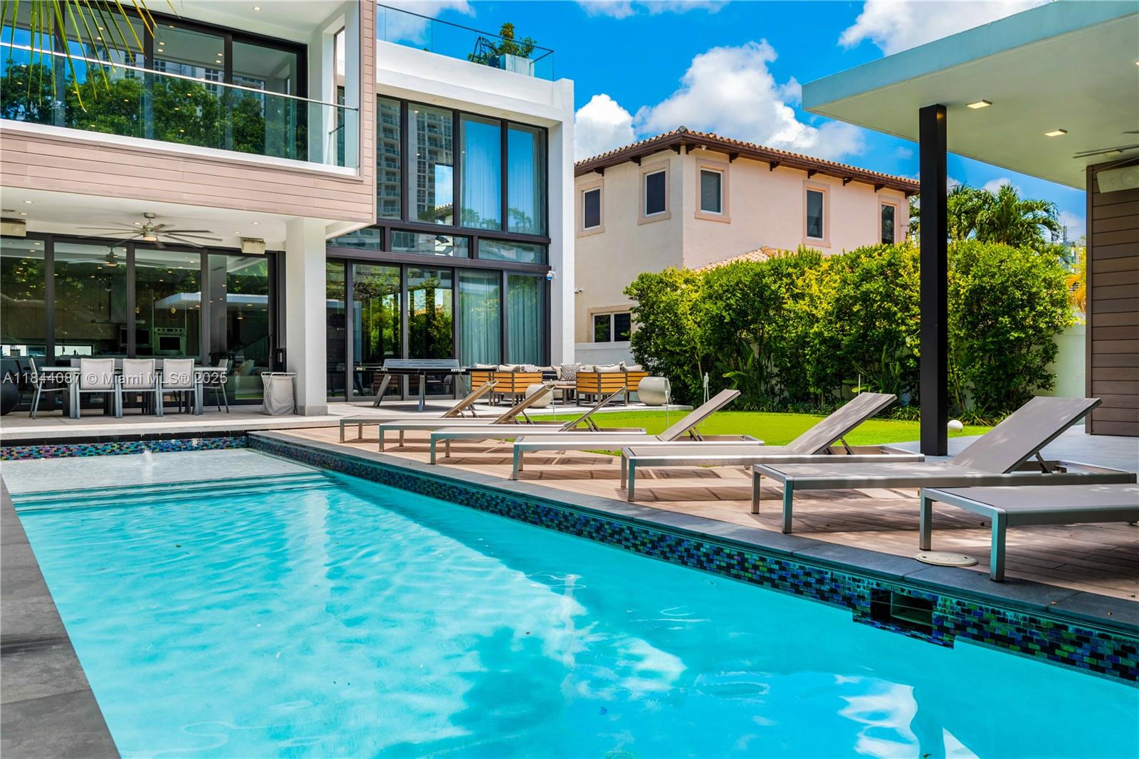 HOLLEMAN PARK - Residential