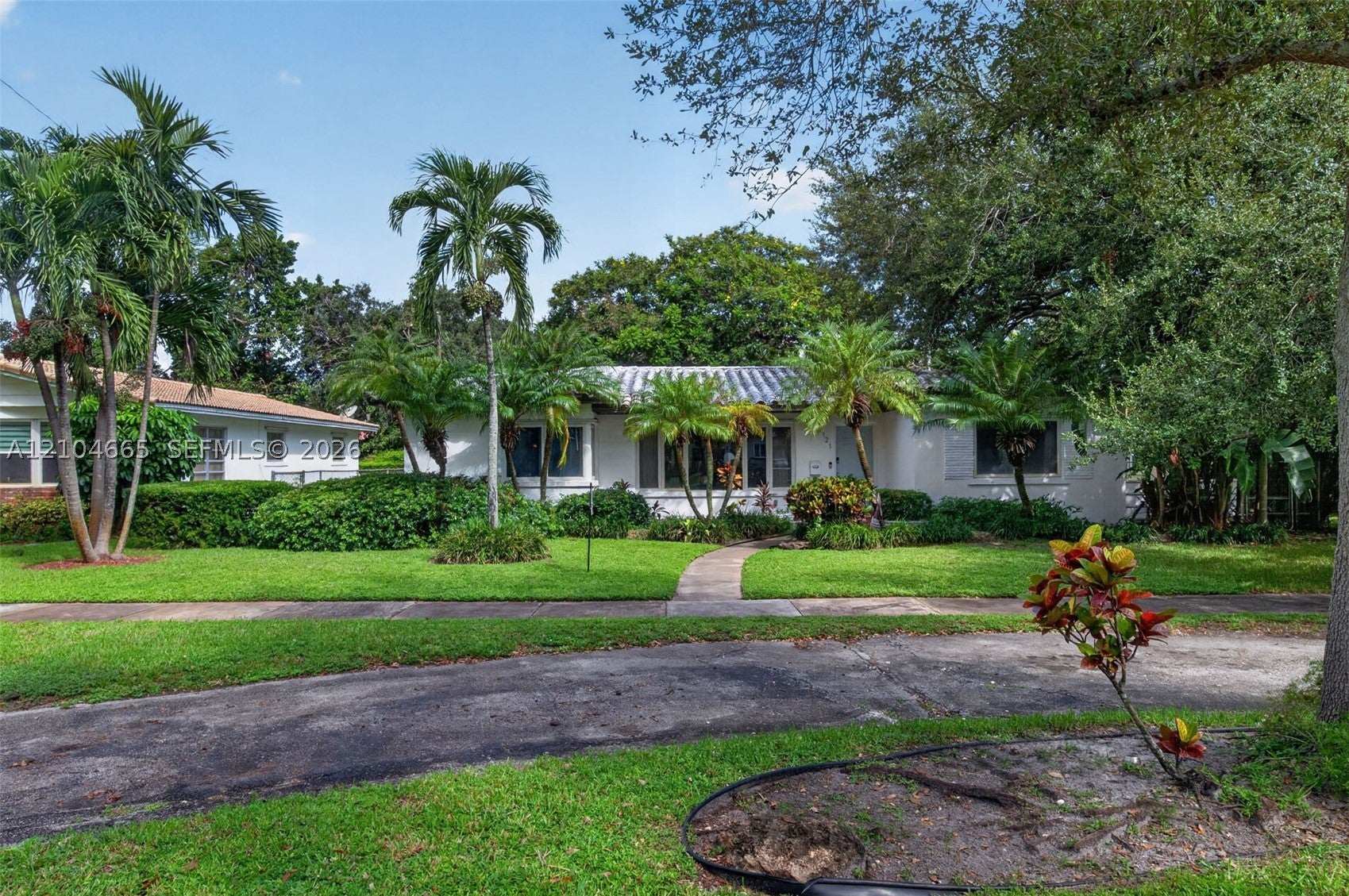 121 NW 104th St
