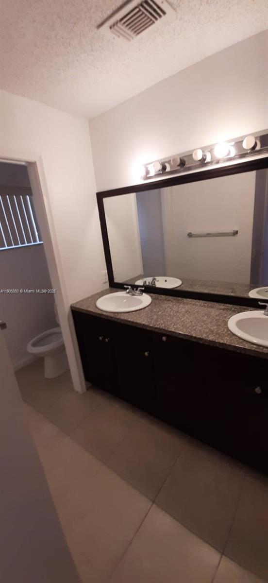 LIVE OAK OF THE HAMMOCKS - Residential Lease