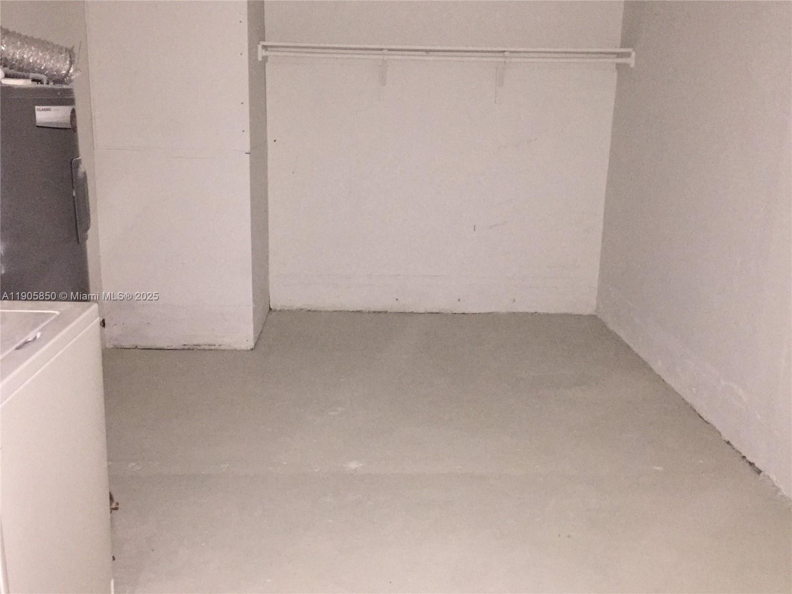 LIVE OAK OF THE HAMMOCKS - Residential Lease