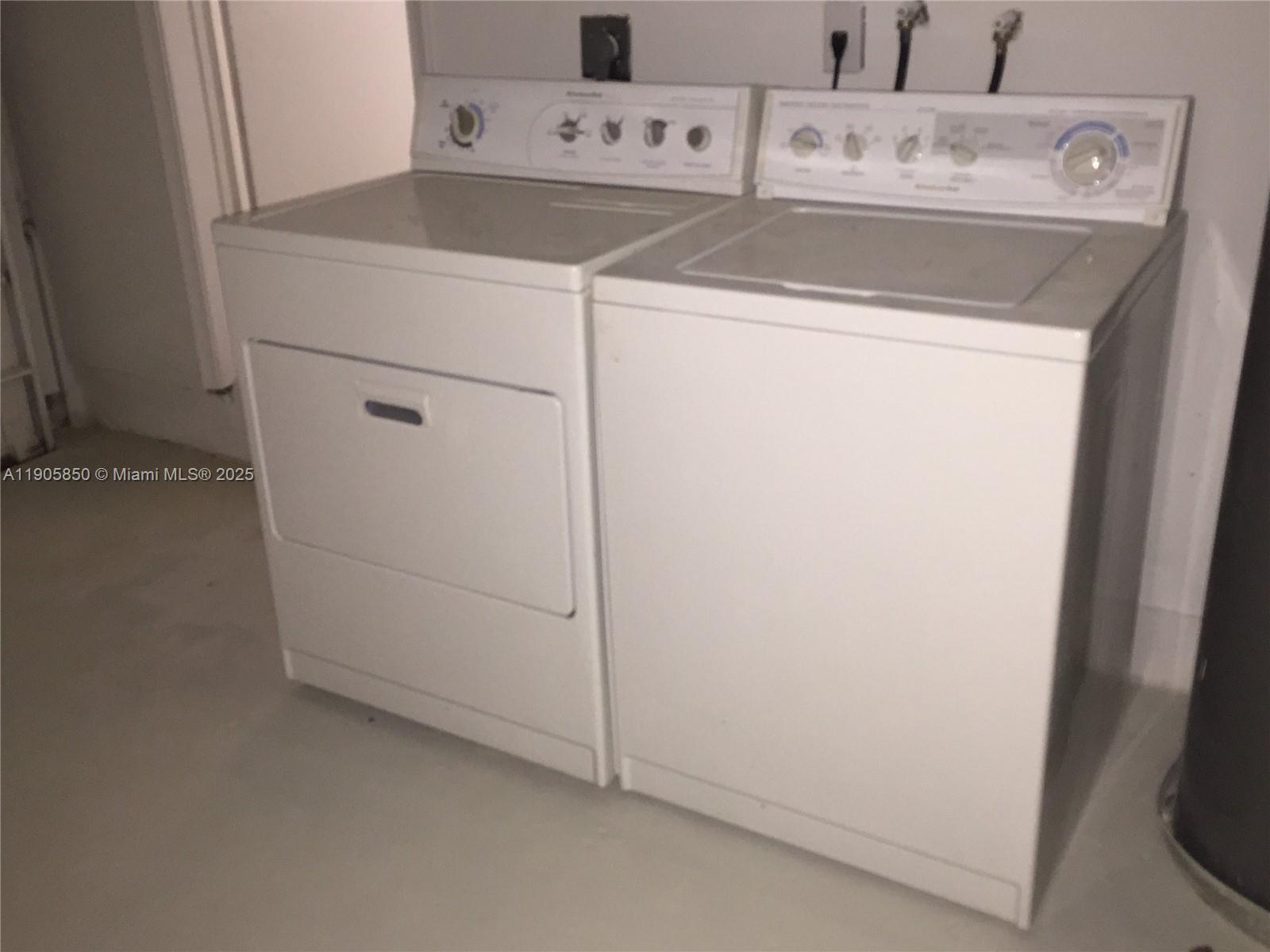 LIVE OAK OF THE HAMMOCKS - Residential Lease