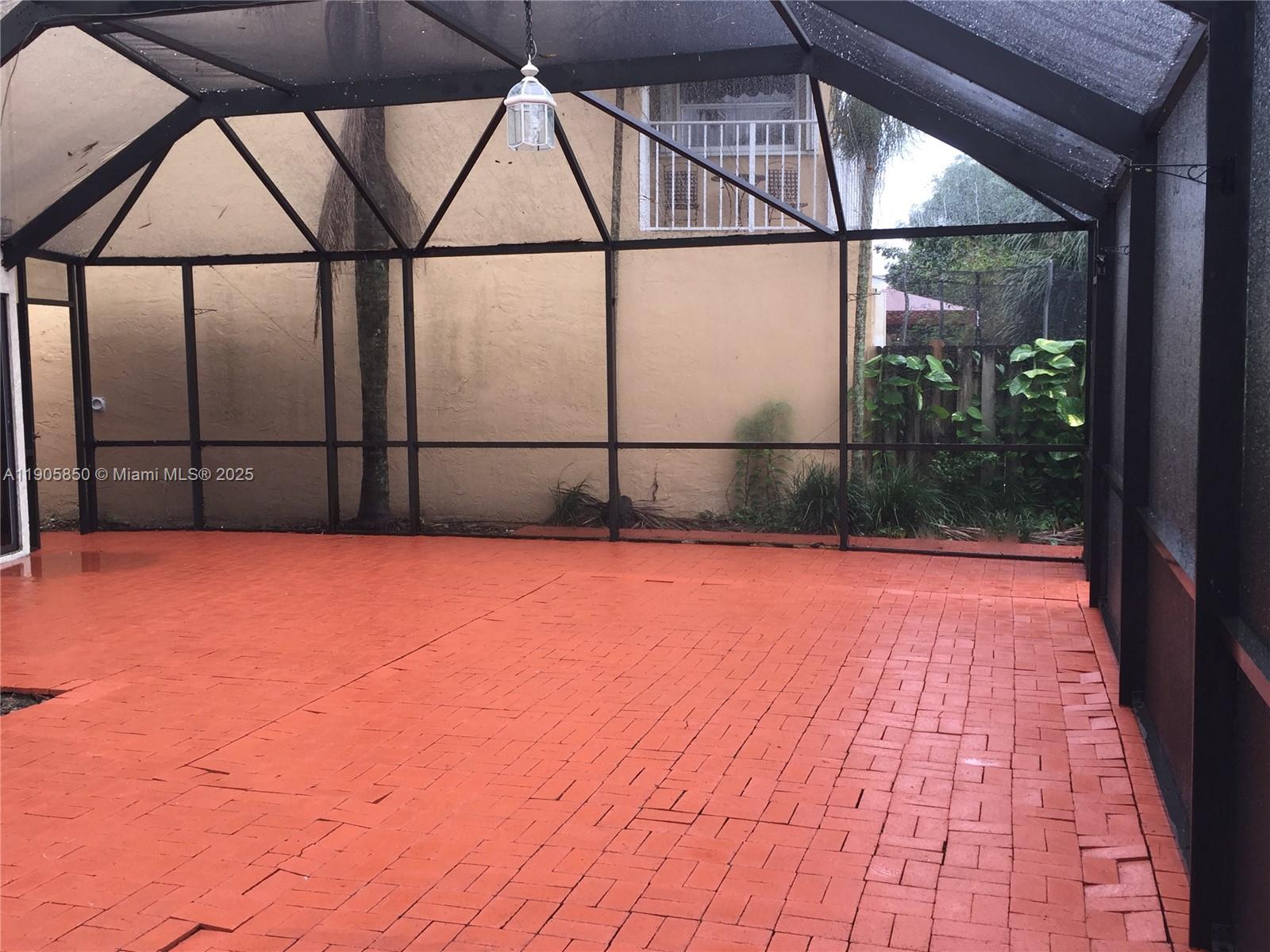 LIVE OAK OF THE HAMMOCKS - Residential Lease