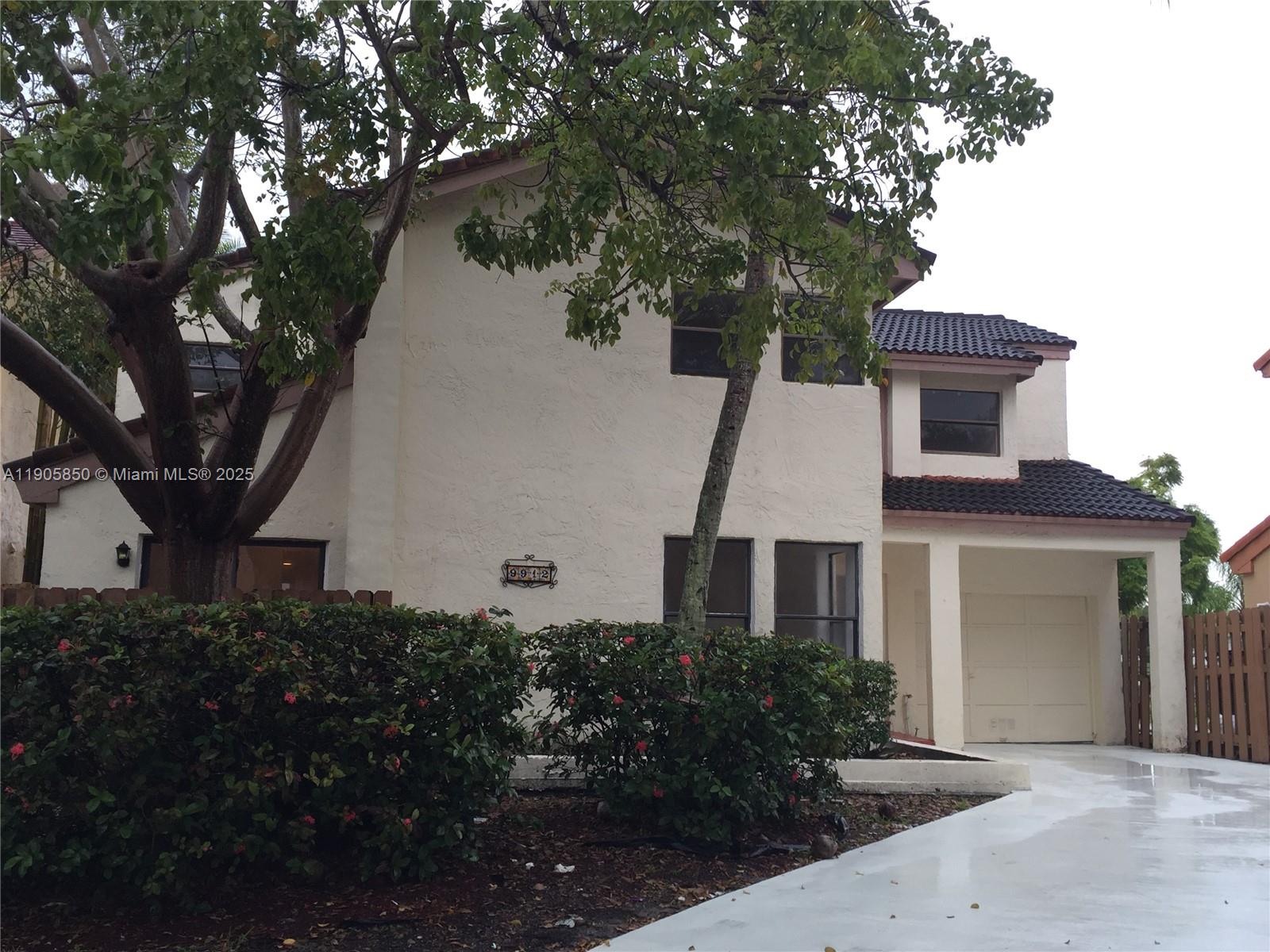 LIVE OAK OF THE HAMMOCKS - Residential Lease