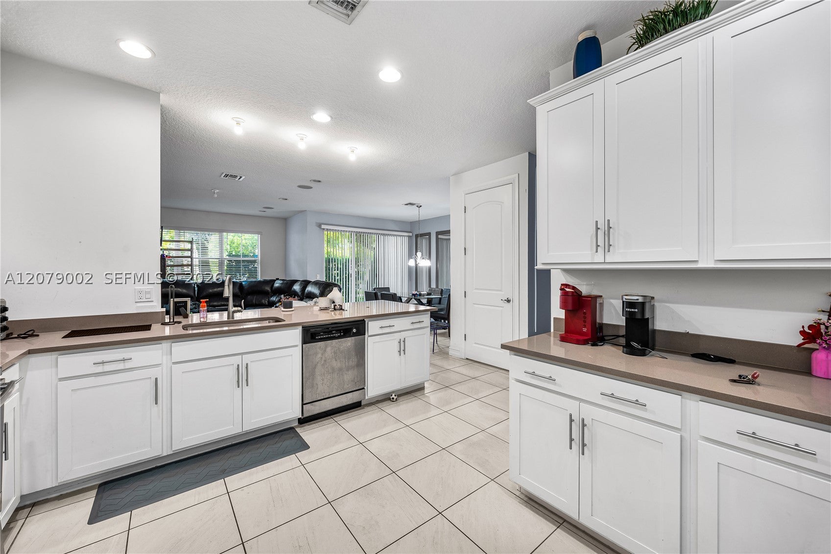 83 Palm Ln