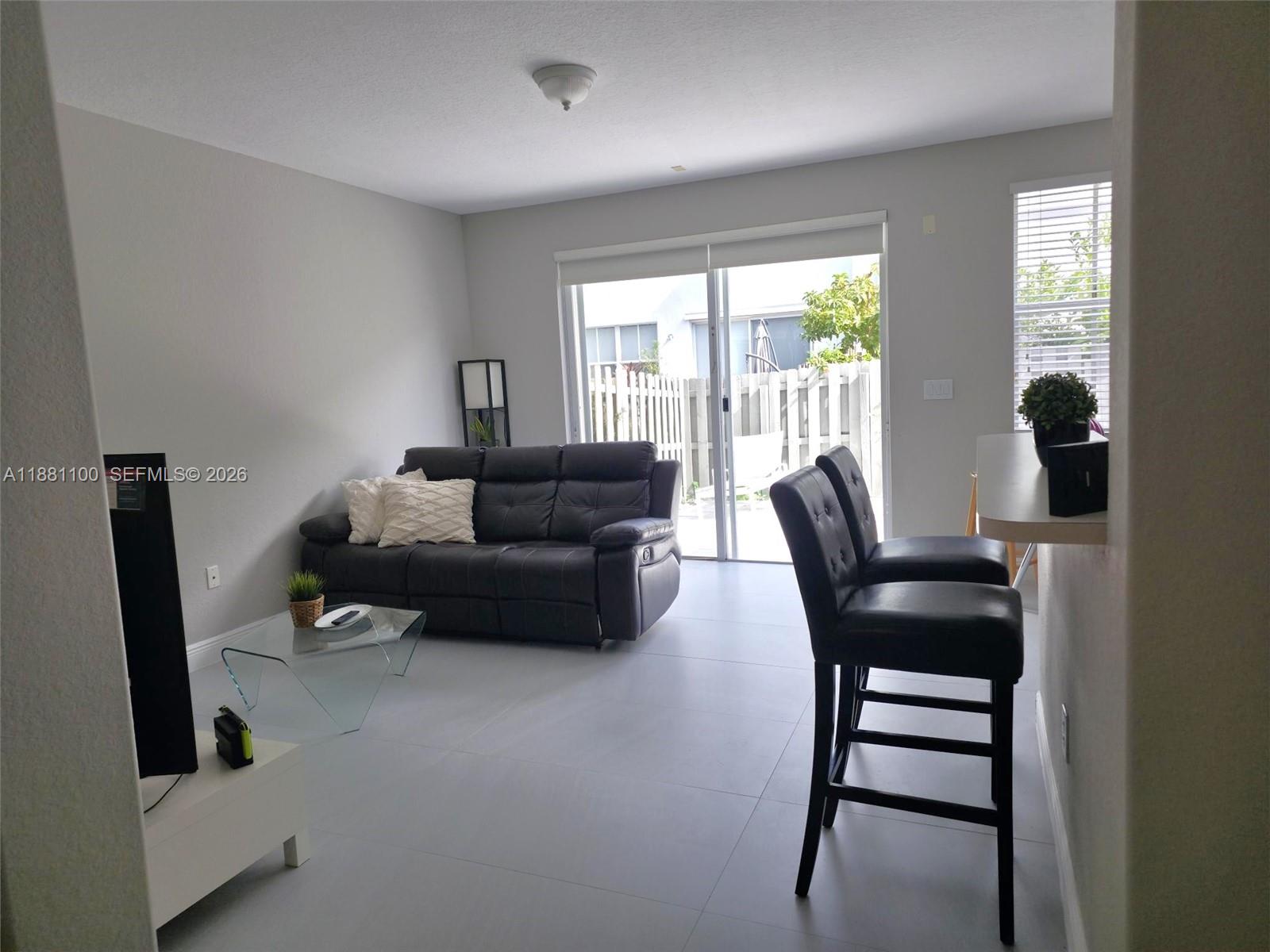 ISLANDS AT DORAL 1ST ADDN - Residential