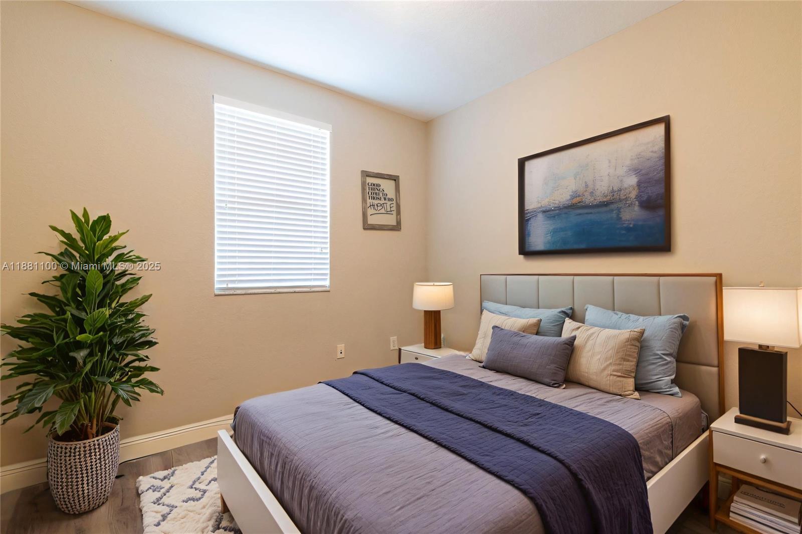 ISLANDS AT DORAL 1ST ADDN - Residential