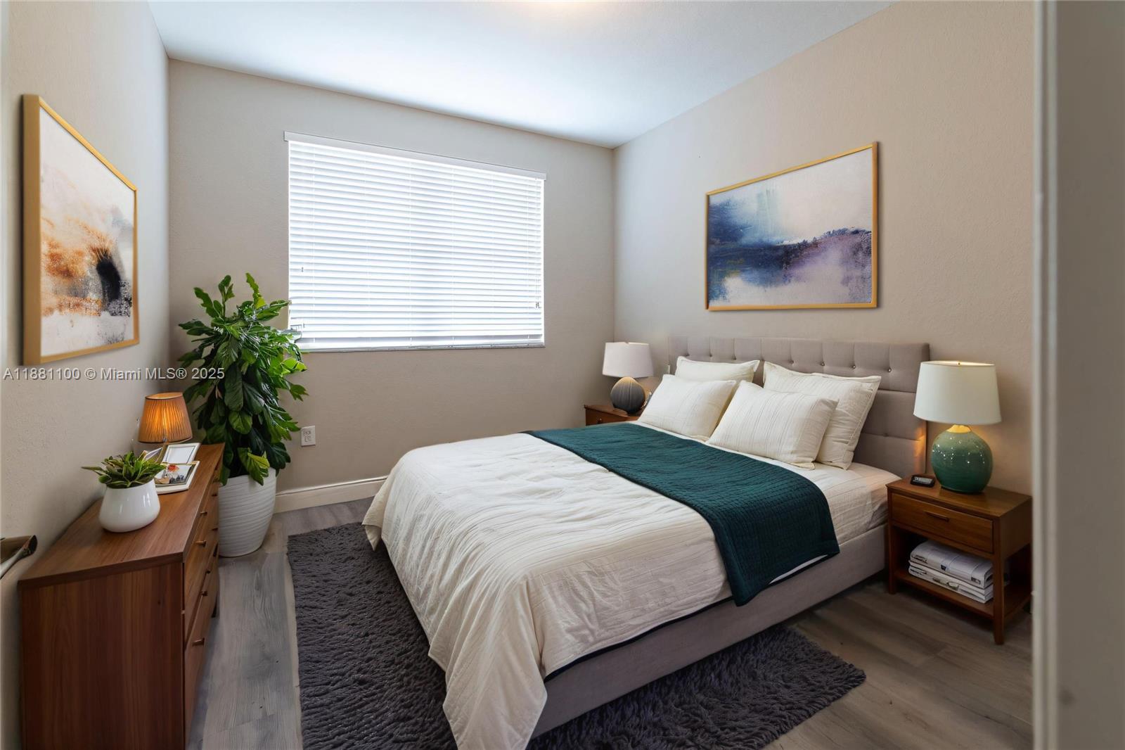 ISLANDS AT DORAL 1ST ADDN - Residential