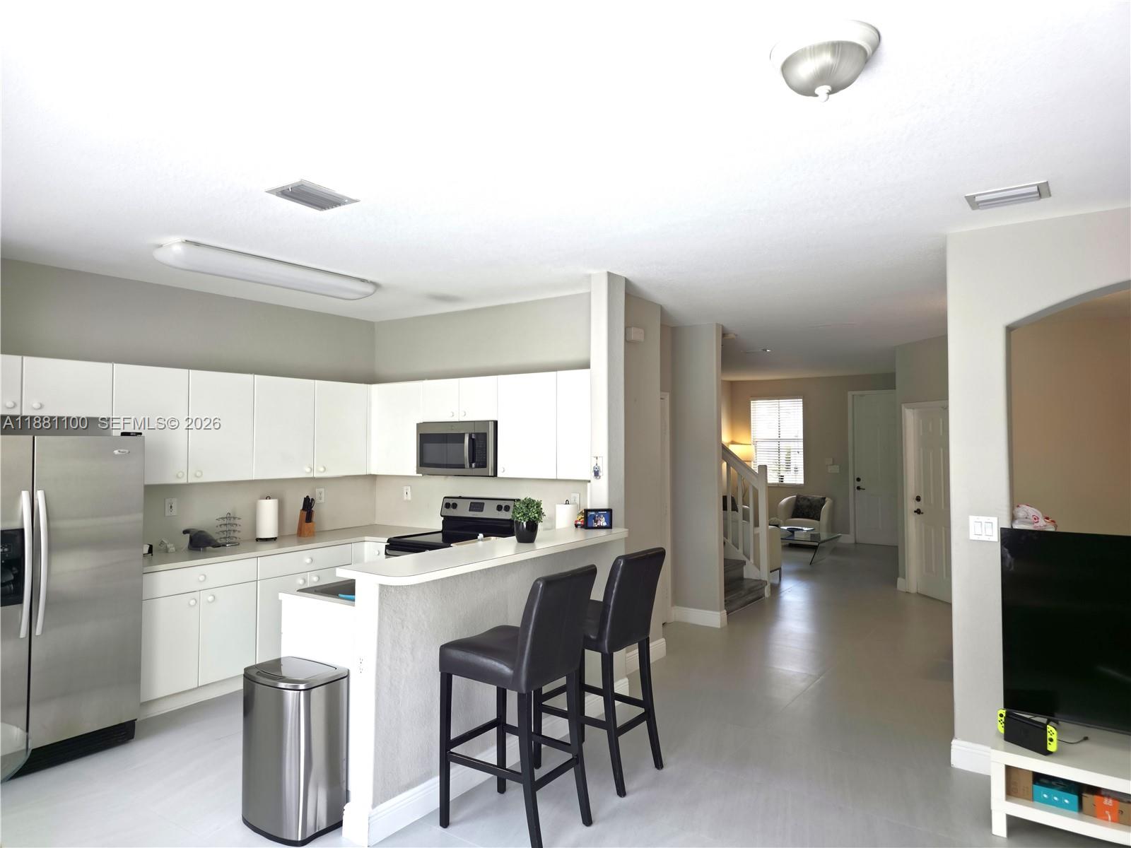 ISLANDS AT DORAL 1ST ADDN - Residential