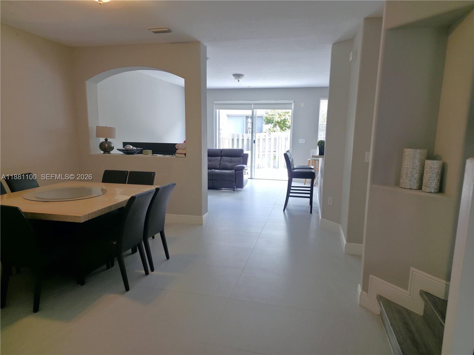 ISLANDS AT DORAL 1ST ADDN - Residential