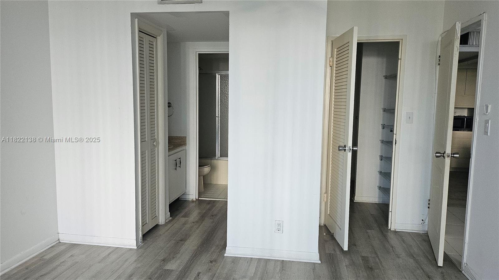 OLYMPUS CONDO PHASE - Residential Lease