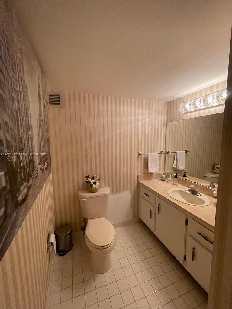 OLYMPUS CONDO PHASE - Residential Lease