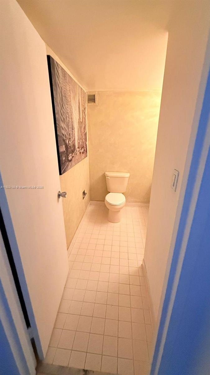 OLYMPUS CONDO PHASE - Residential Lease