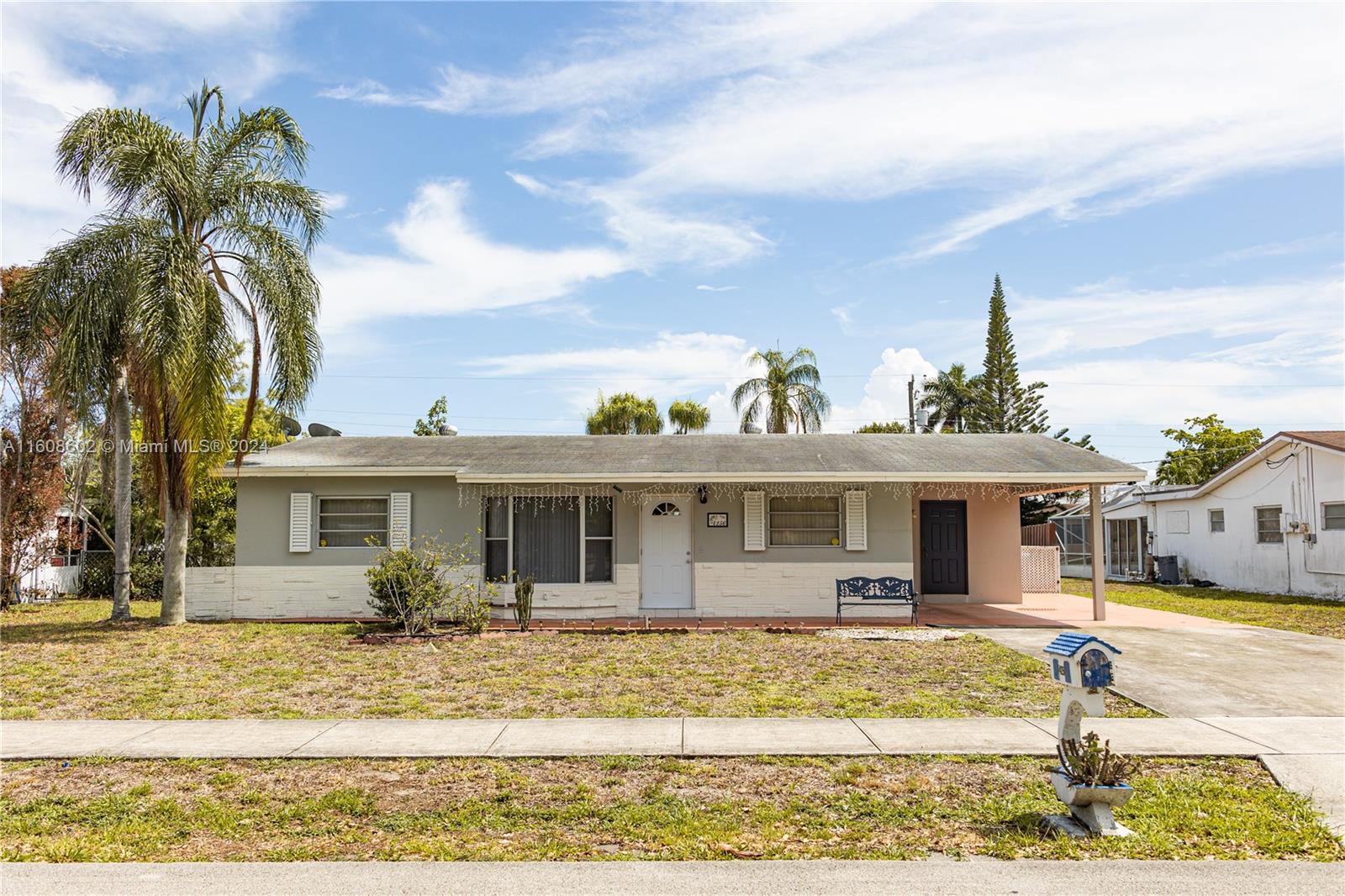 4256 Sw 20th St St, Fort Lauderdale, Broward County, Florida - 4 Bedrooms  
2 Bathrooms - 