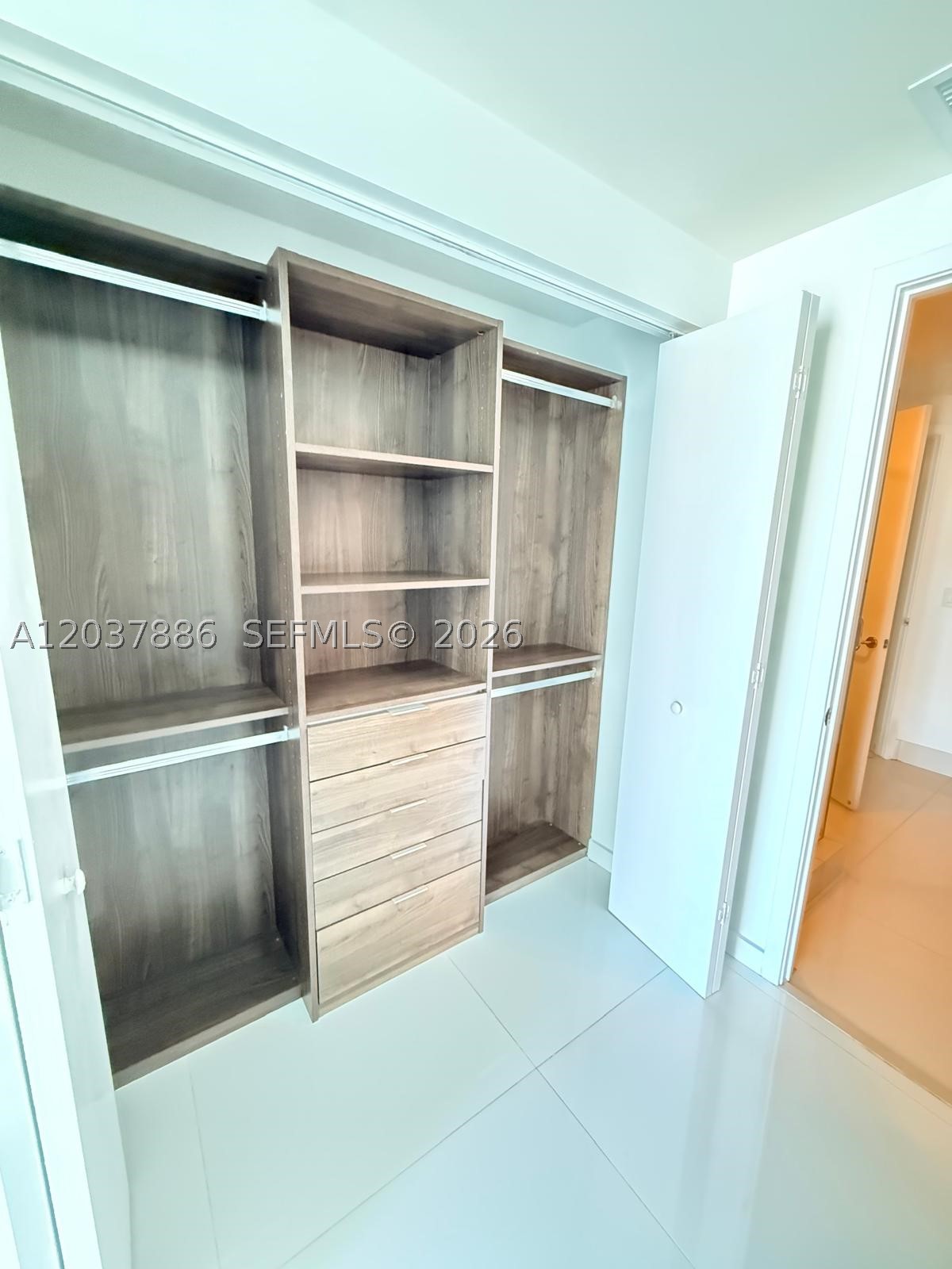 1100 S MIAMI AVE 3811 - Photo 3