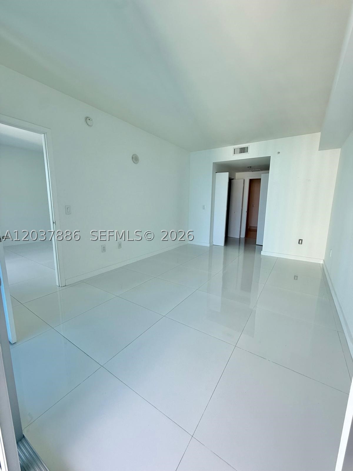 1100 S MIAMI AVE 3811 - Photo 2