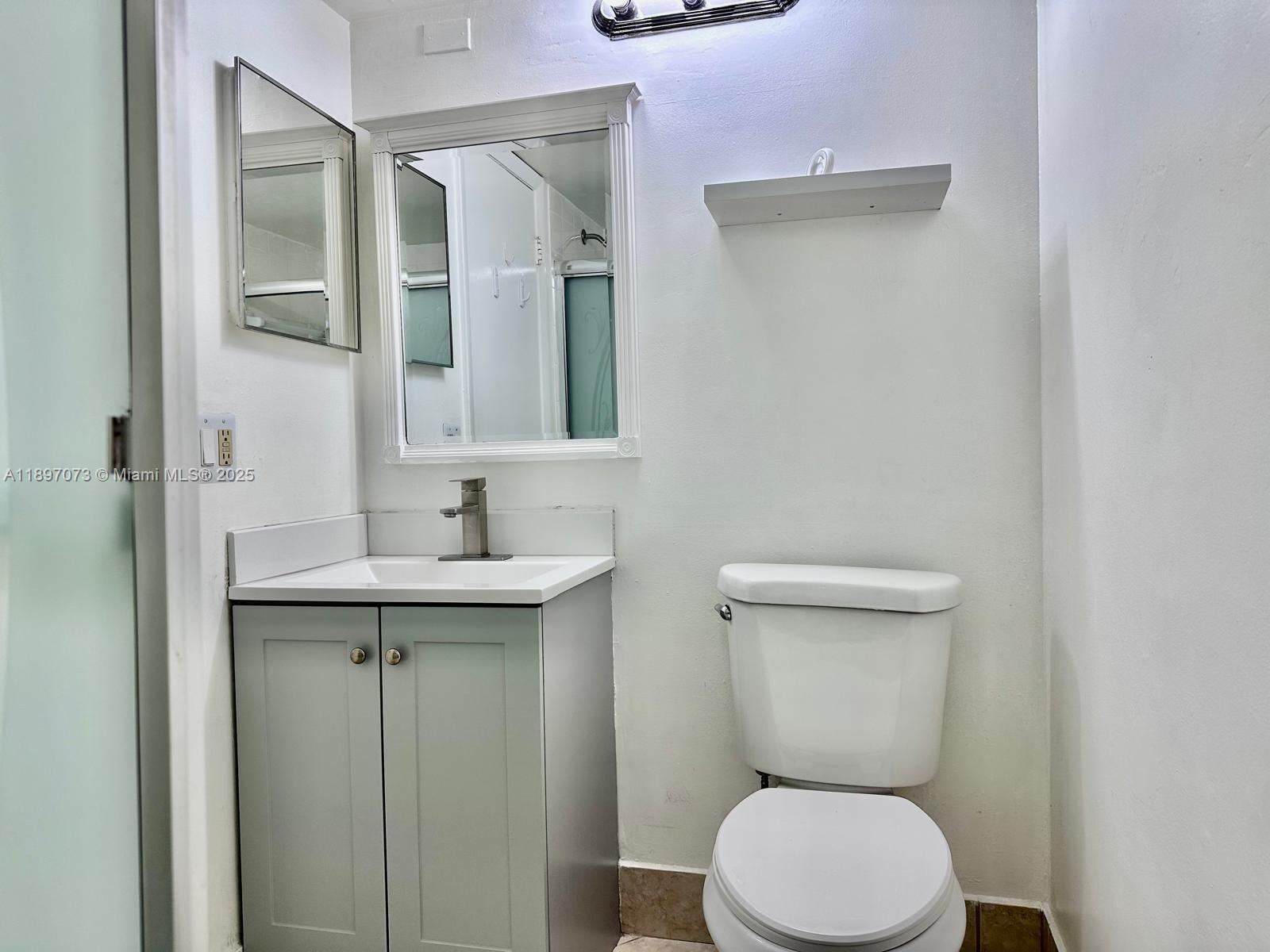 CORAL POINTE TOWNHOMES CO - Residential Lease