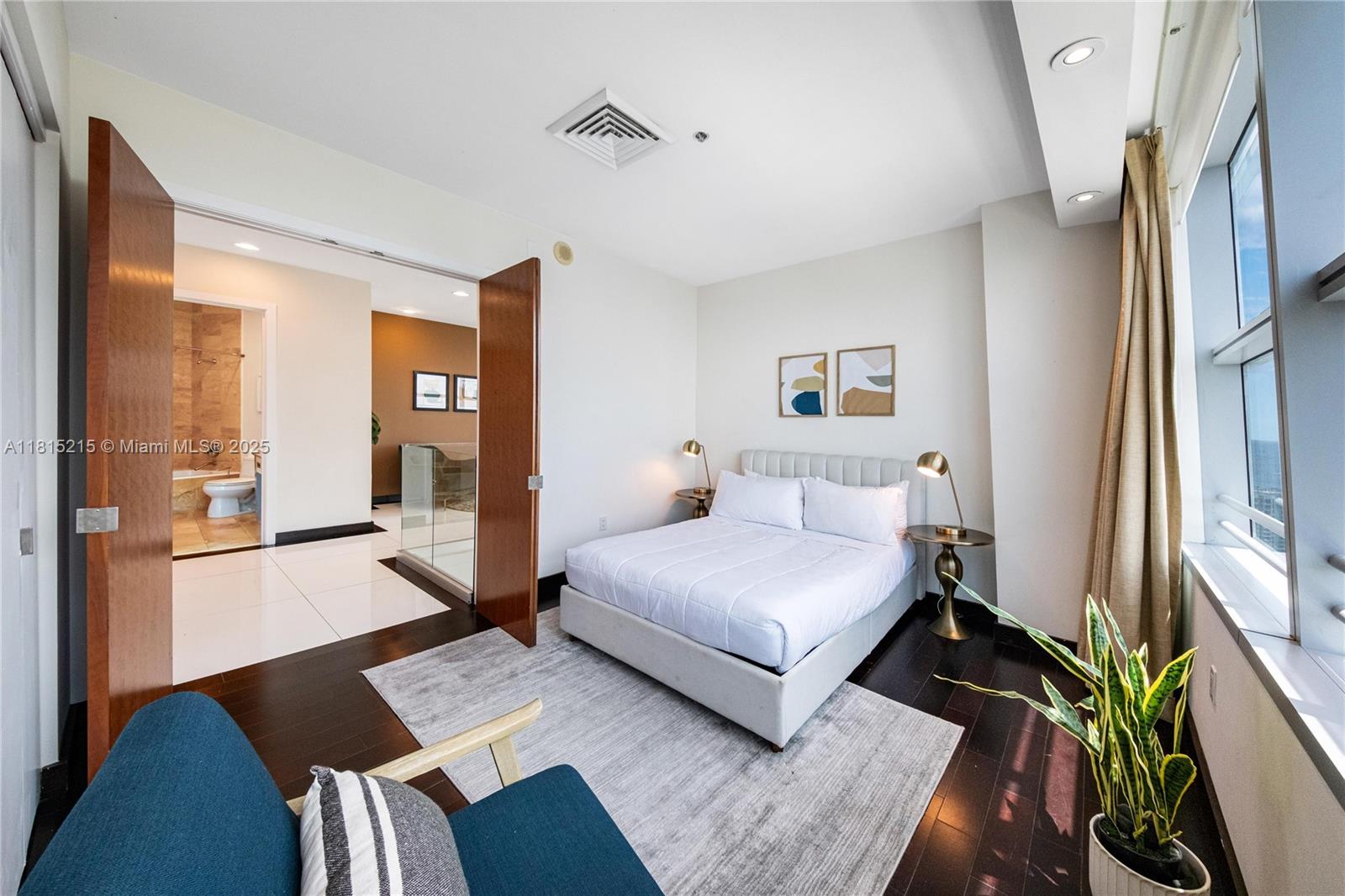 1395 Brickell Ave 3404