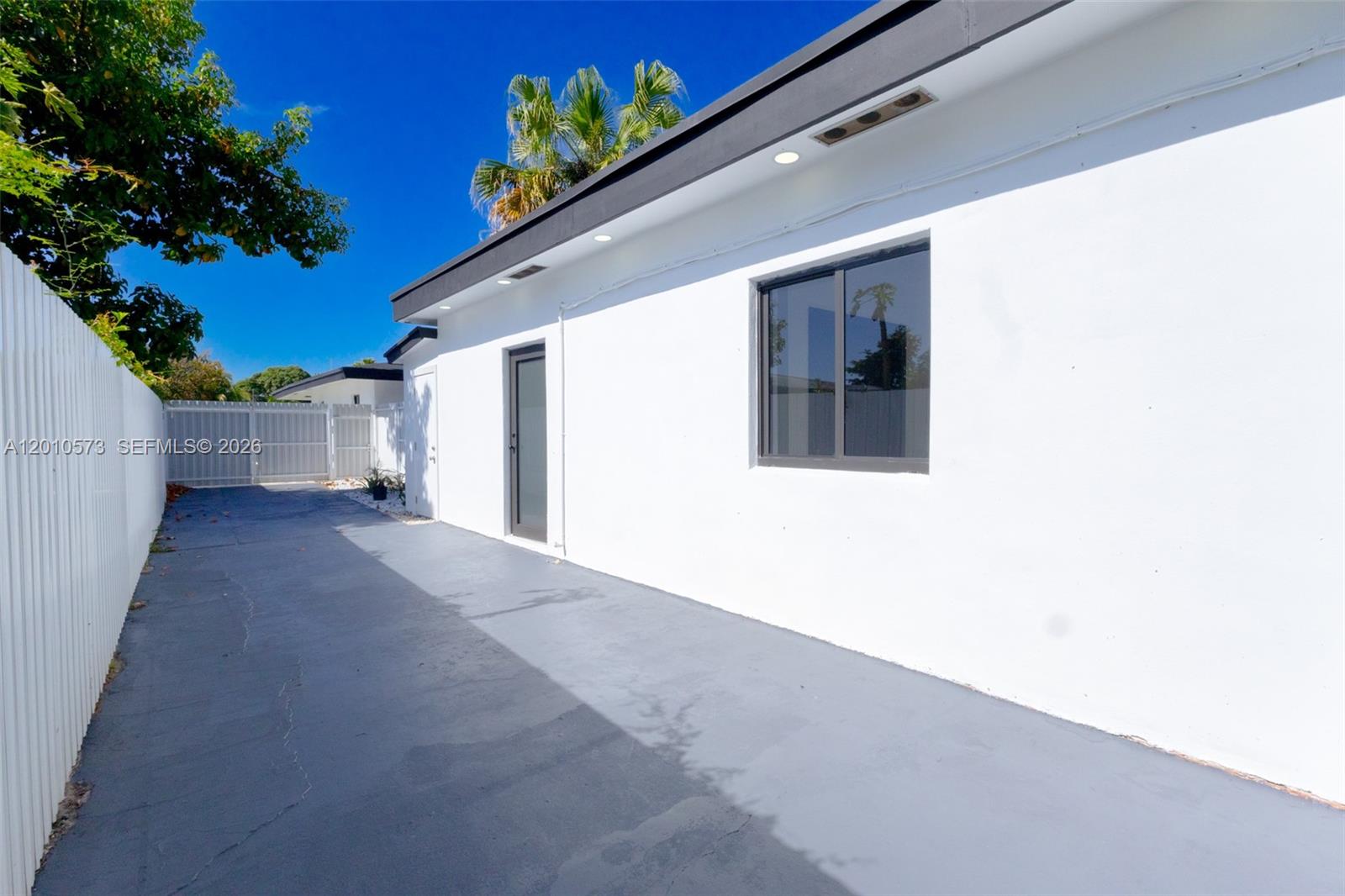 571 NW 152nd St Back