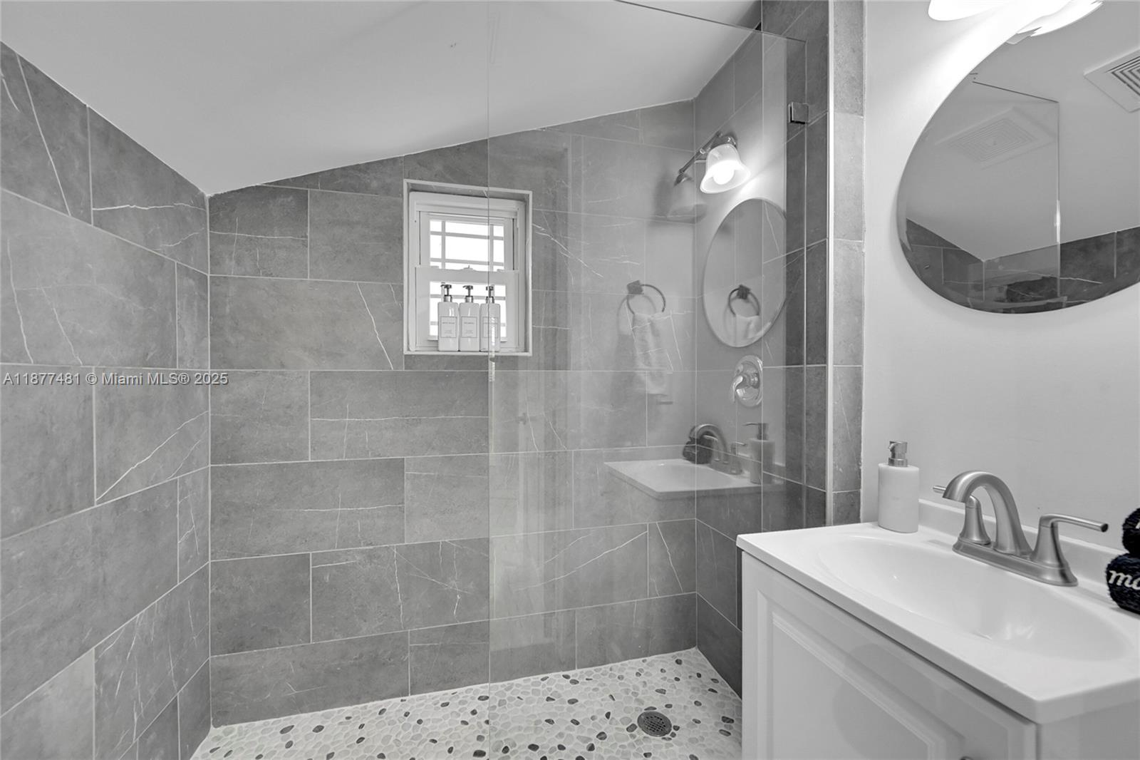 MIAMI SHORES SEC 1 AMD - Residential Lease