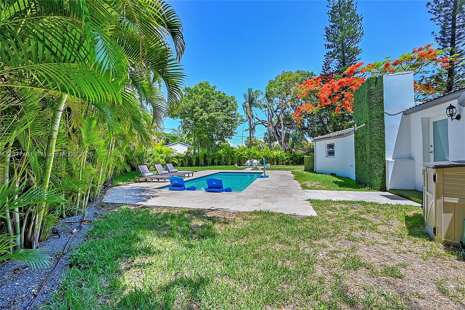 MIAMI SHORES SEC 1 AMD - Residential Lease