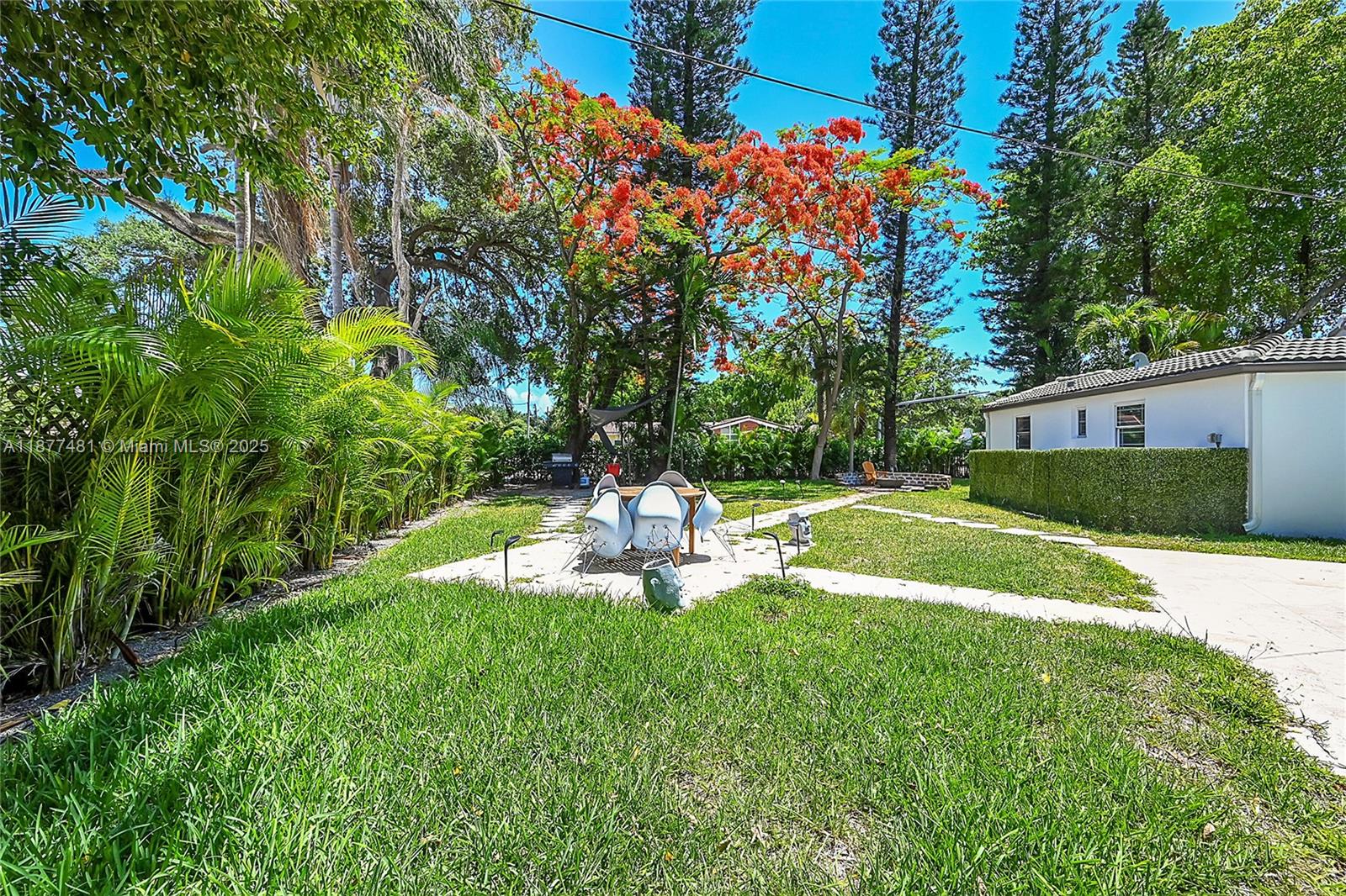 MIAMI SHORES SEC 1 AMD - Residential Lease