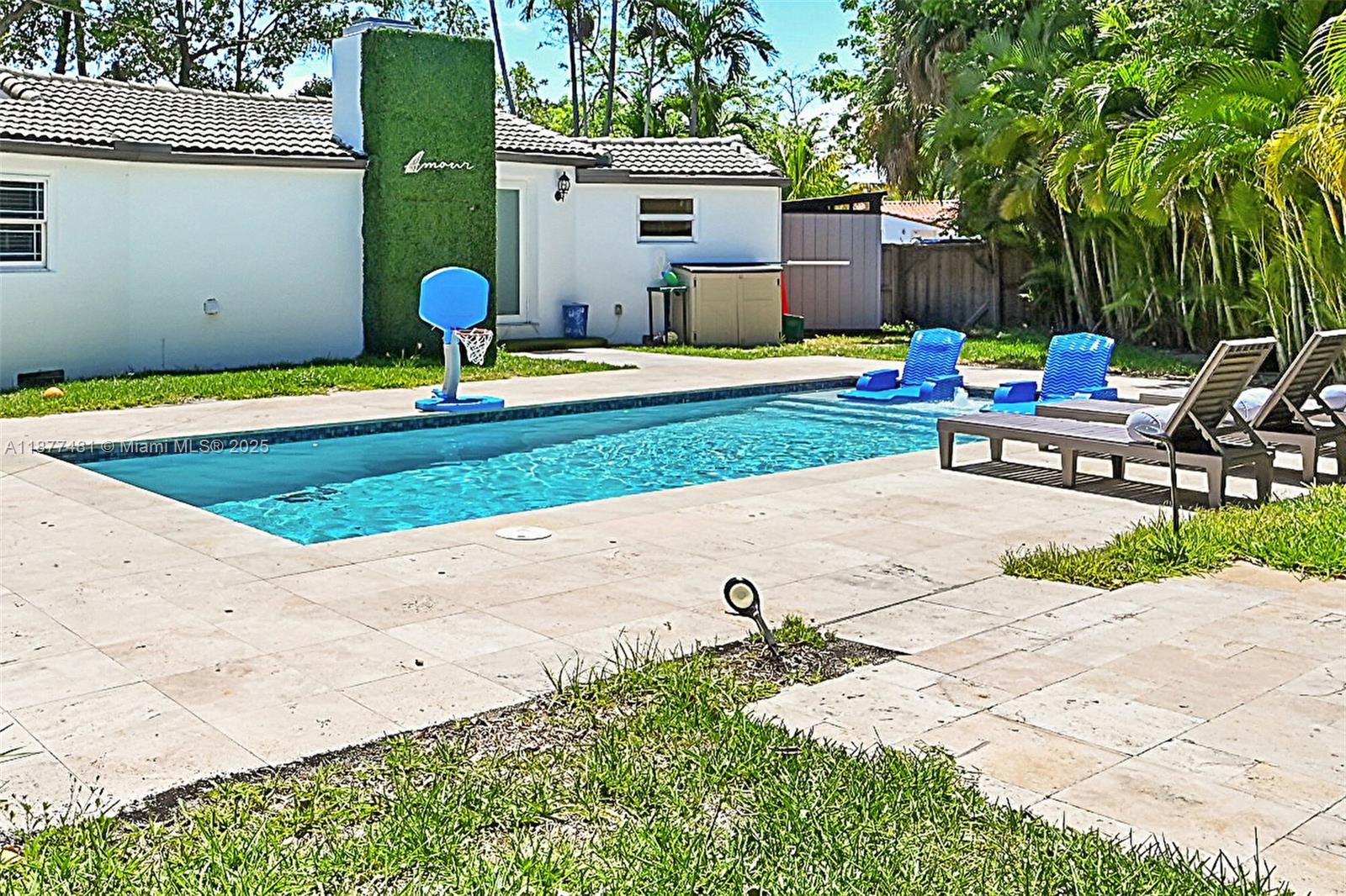 MIAMI SHORES SEC 1 AMD - Residential Lease