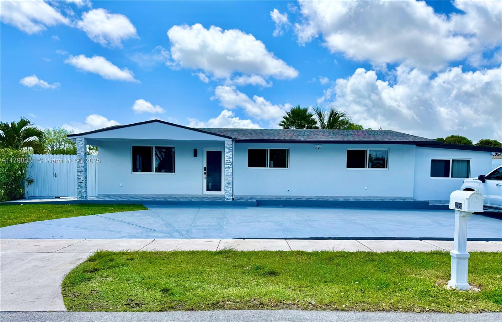 11984 Sw 195th St, Miami, Broward County, Florida - 4 Bedrooms  
2 Bathrooms - 