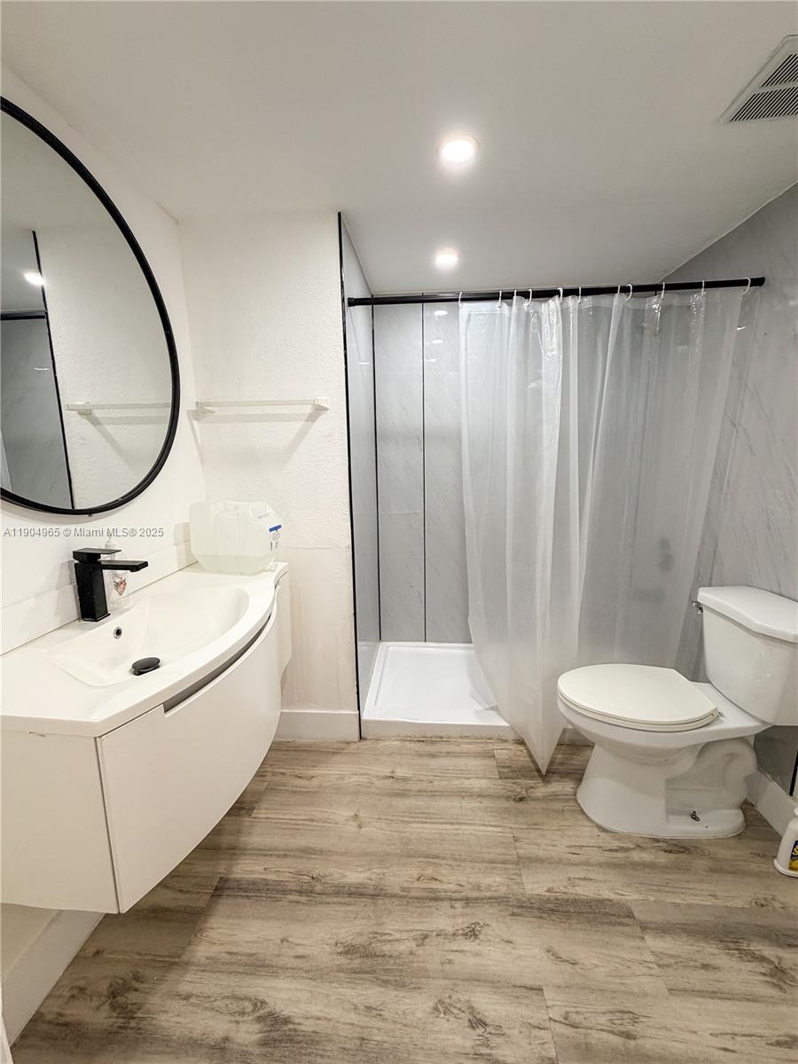 NEW PASEOS CASTELLANOS CO - Residential