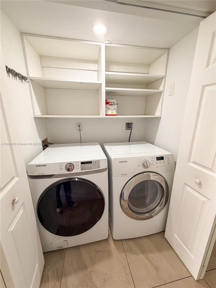 NEW PASEOS CASTELLANOS CO - Residential