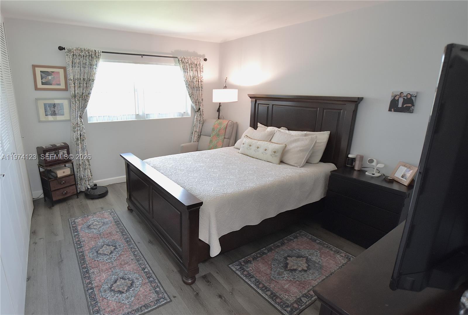 CRESTHAVEN VILLAS CONDO 3 - Residential