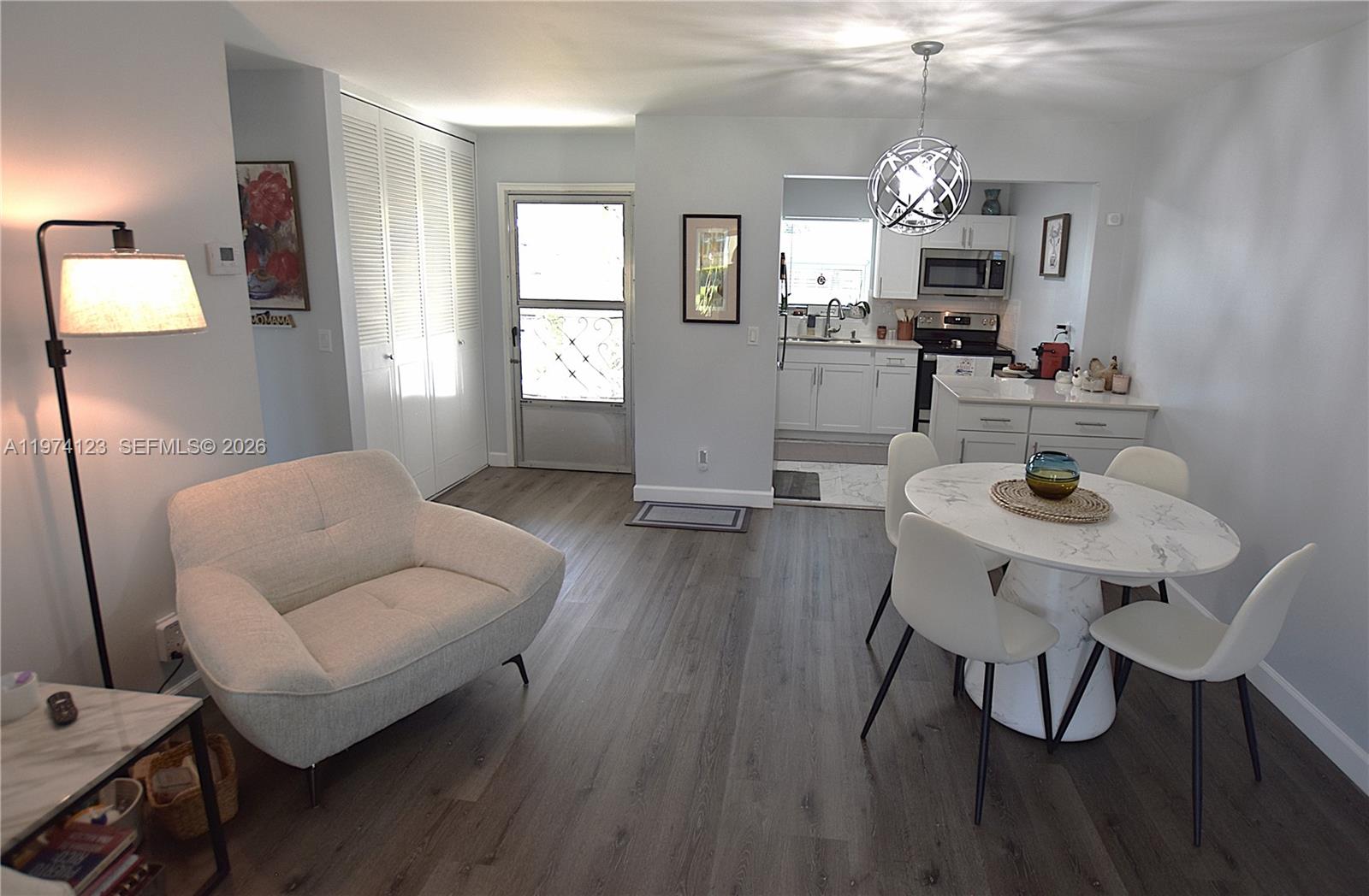 CRESTHAVEN VILLAS CONDO 3 - Residential