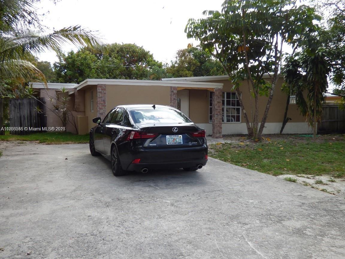 PALM LANE VILLA - Residential