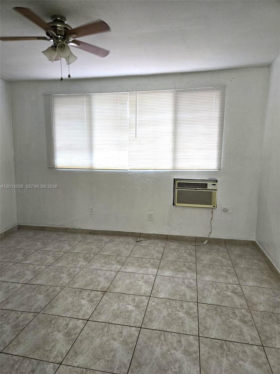 Lake Forest Sec 3 35-15 B - Residential Lease