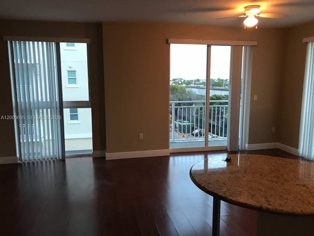 DOWNTOWN DADELAND CONDO N - Residential Lease