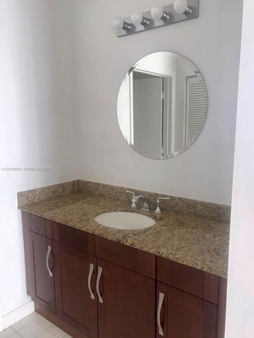 DOWNTOWN DADELAND CONDO N - Residential Lease