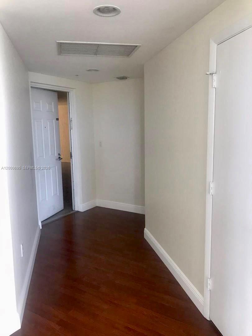 DOWNTOWN DADELAND CONDO N - Residential Lease