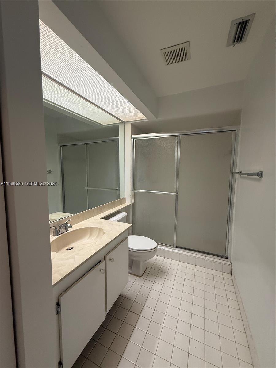 KEYS-GATE NO 1 - Residential Lease