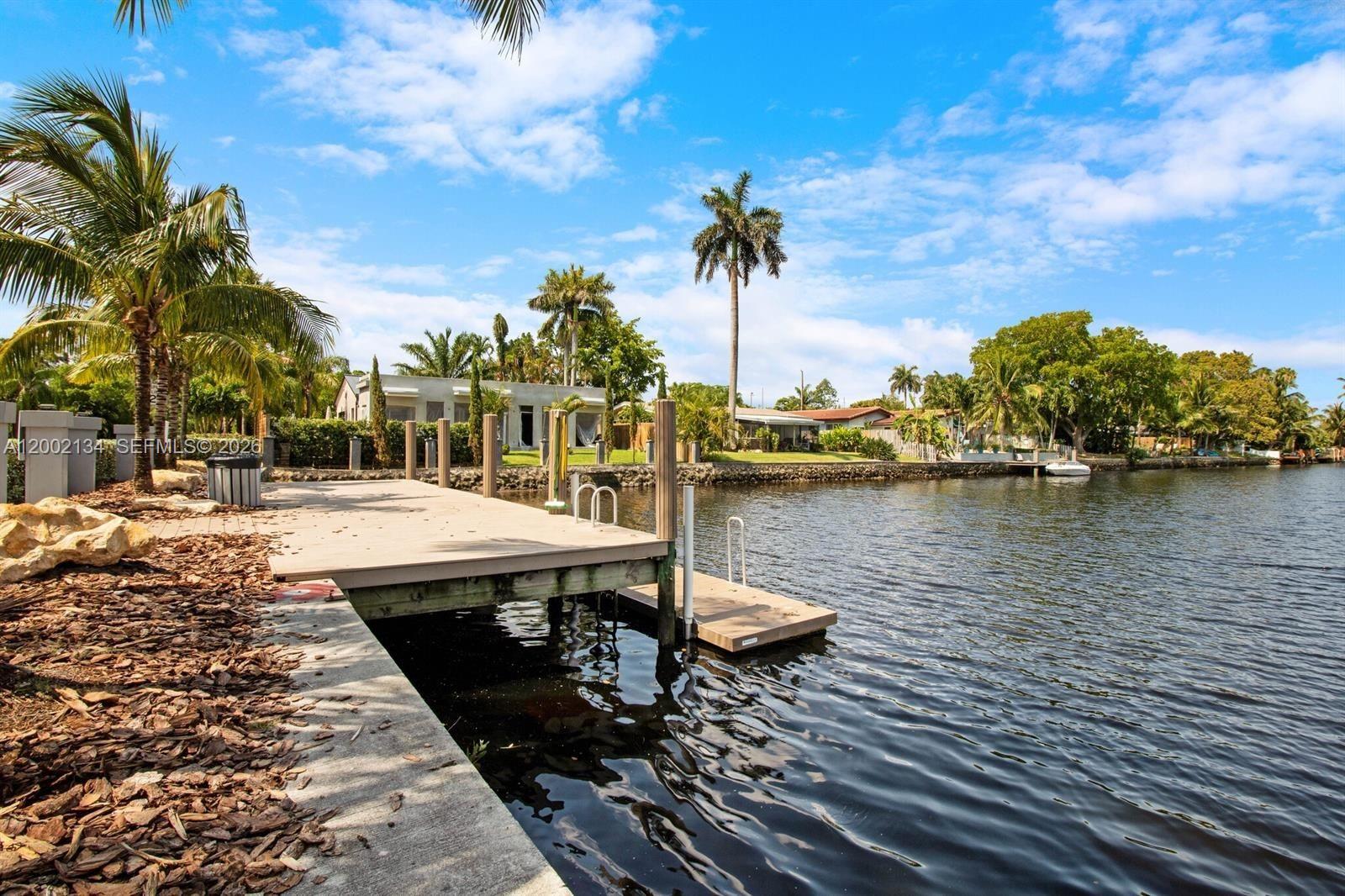 LAUDERDALE PARK 6-33 1/2 - Residential Lease