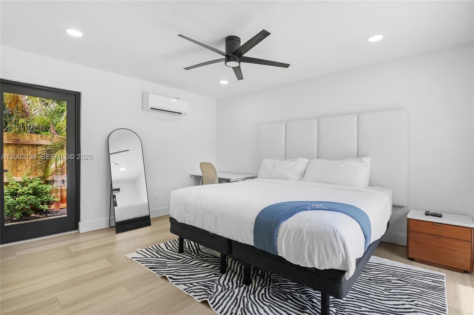 LAUDERDALE PARK 6-33 1/2 - Residential Lease