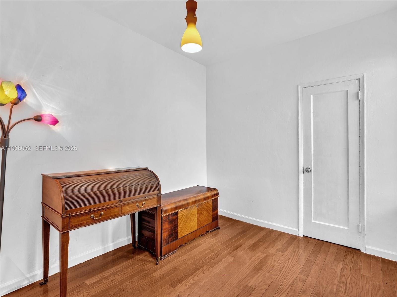 BAYLIS CONDO - Residential