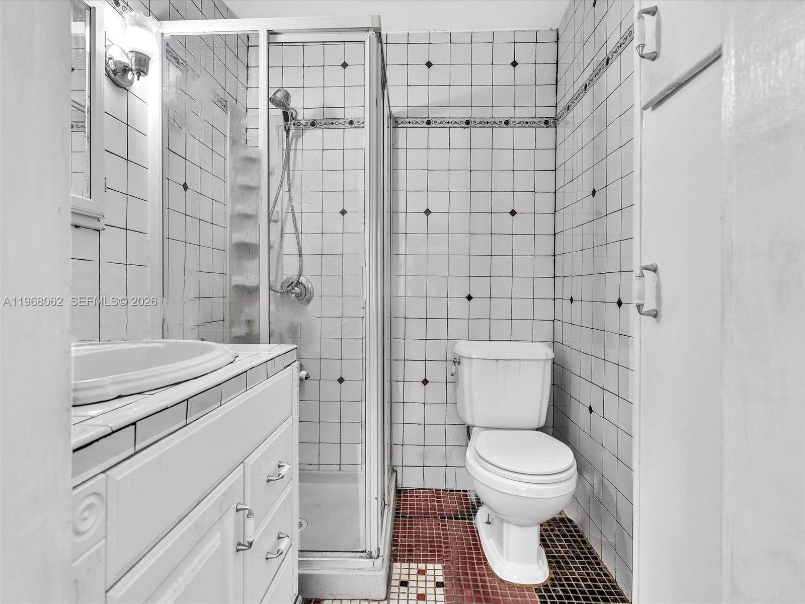 BAYLIS CONDO - Residential