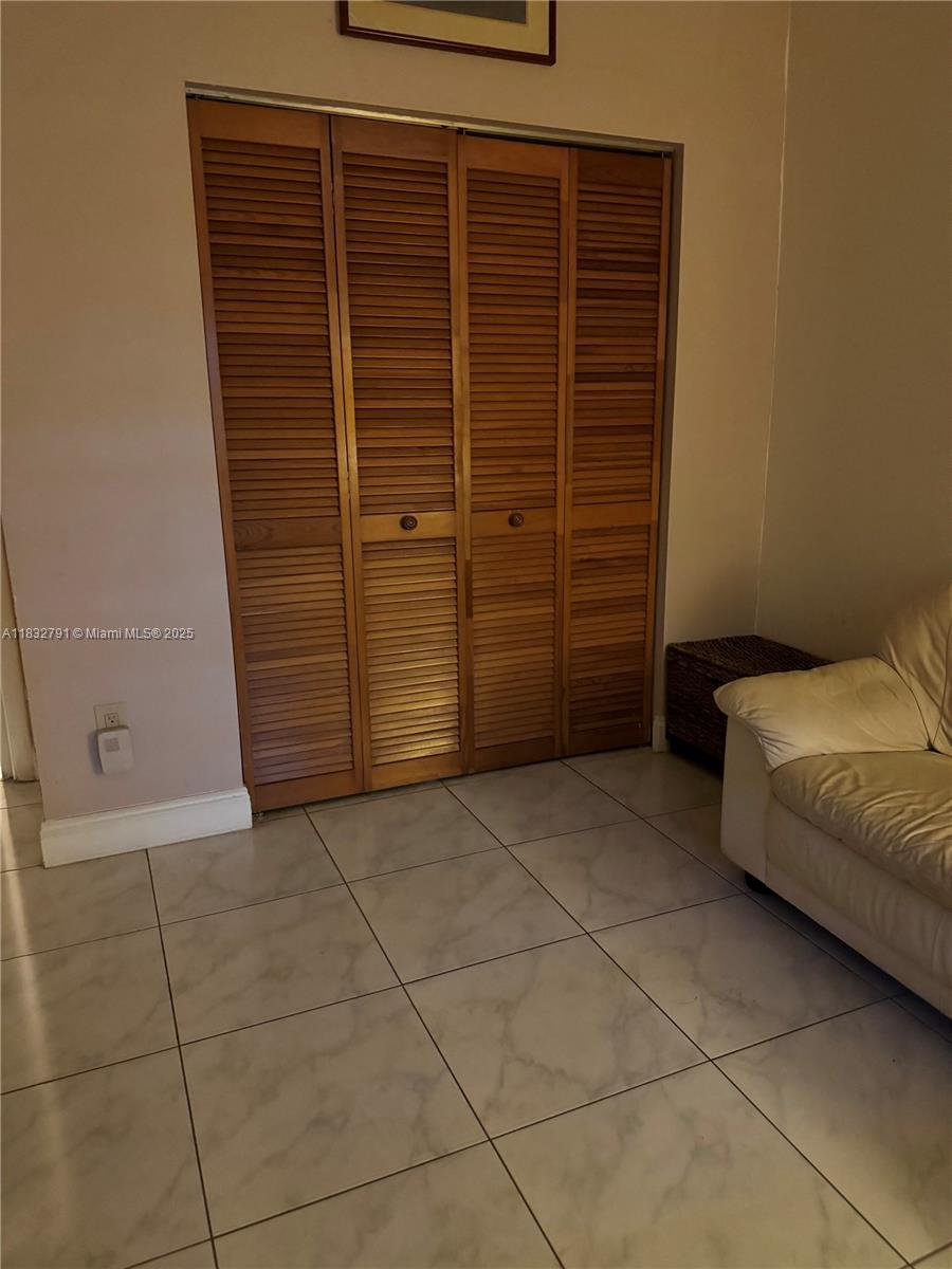 PEMBROKE LAKES SOUTH - Residential