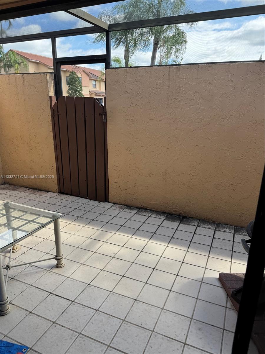 PEMBROKE LAKES SOUTH - Residential