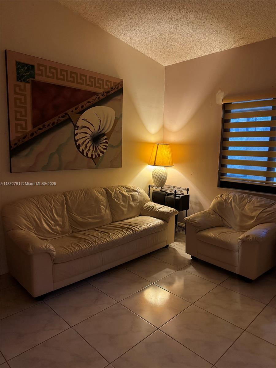 PEMBROKE LAKES SOUTH - Residential