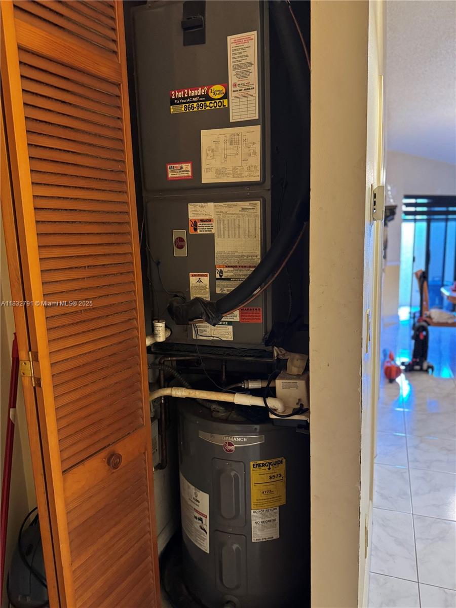 PEMBROKE LAKES SOUTH - Residential