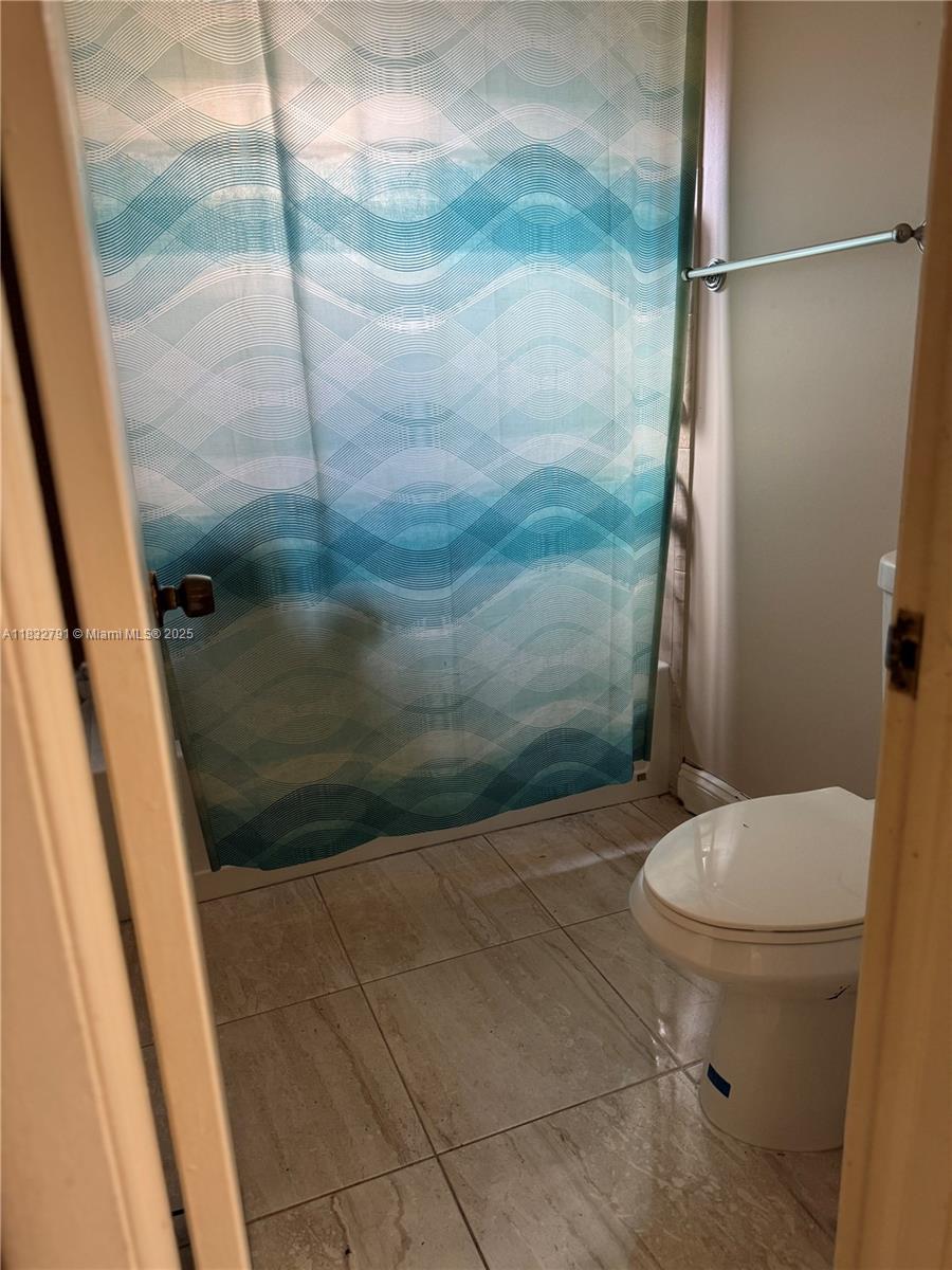 PEMBROKE LAKES SOUTH - Residential